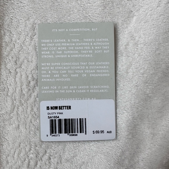 NEW Leather Wallet from Status Anxiety: Is Now Better - Dusty Pink - Picture 9 of 9